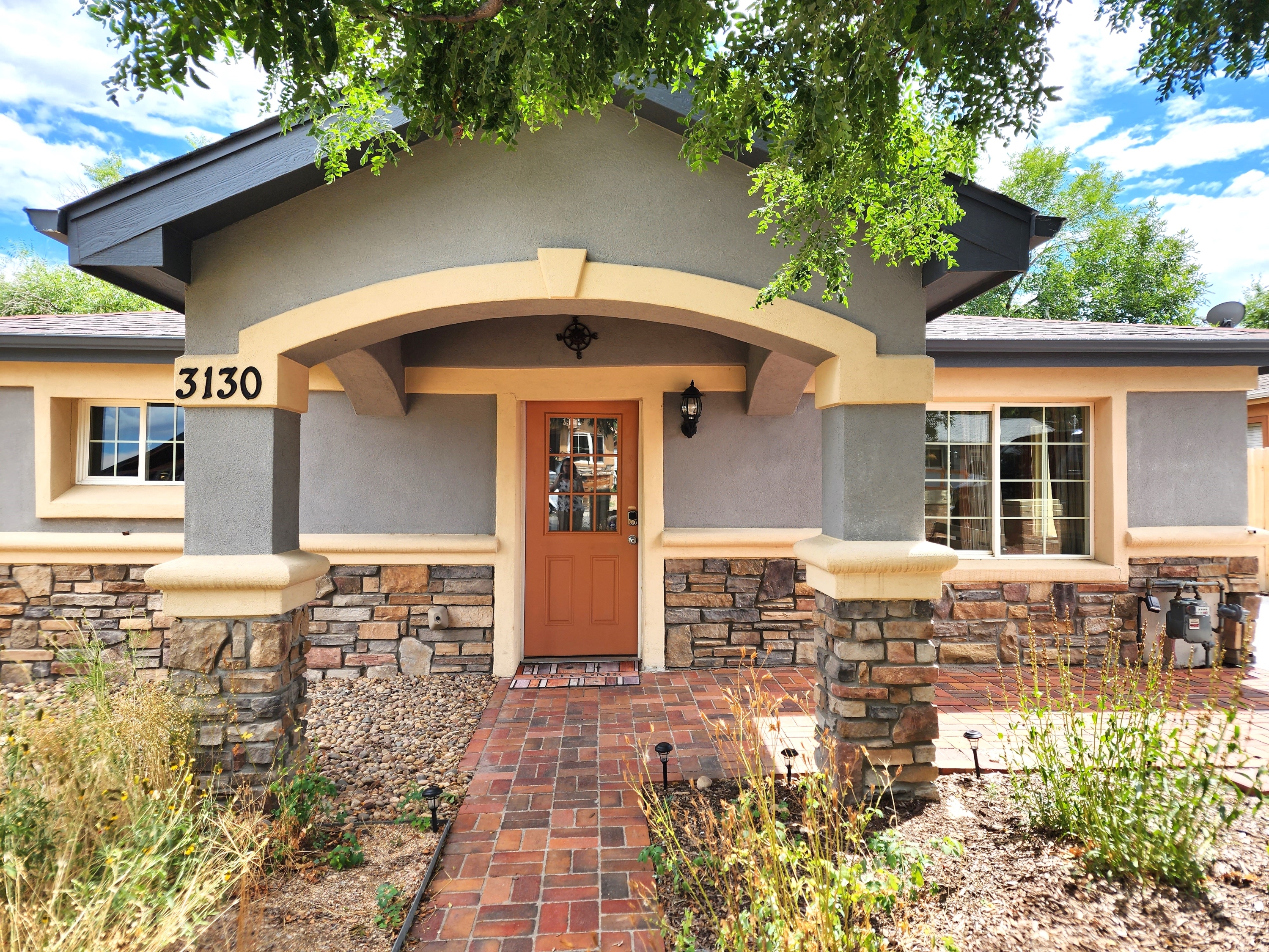 3130 W Longfellow Pl