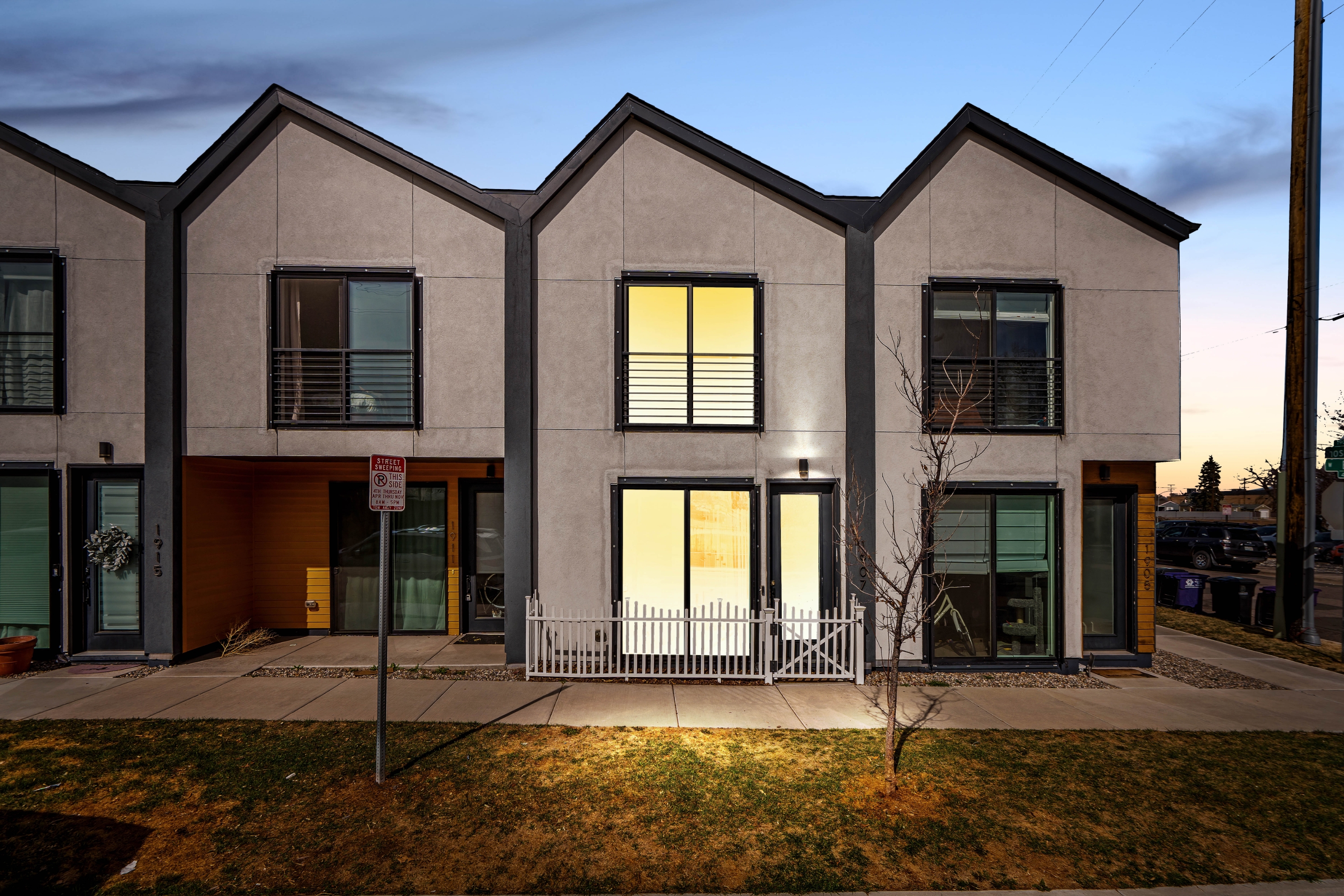 1907 West Elk Place - 1